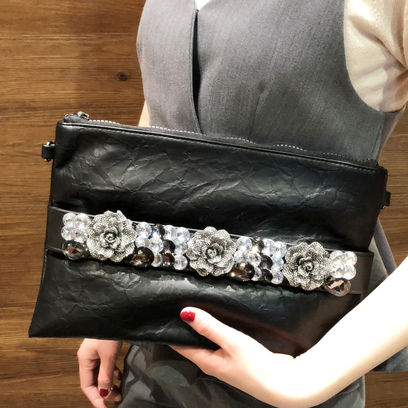 Hong Kong I Tgreg Hand Grab Bag New Women's Bag Han Edition Inlaid Drilling Retro Large Capacity Envelope Bag Soft Leather Inlaid Drill Bag