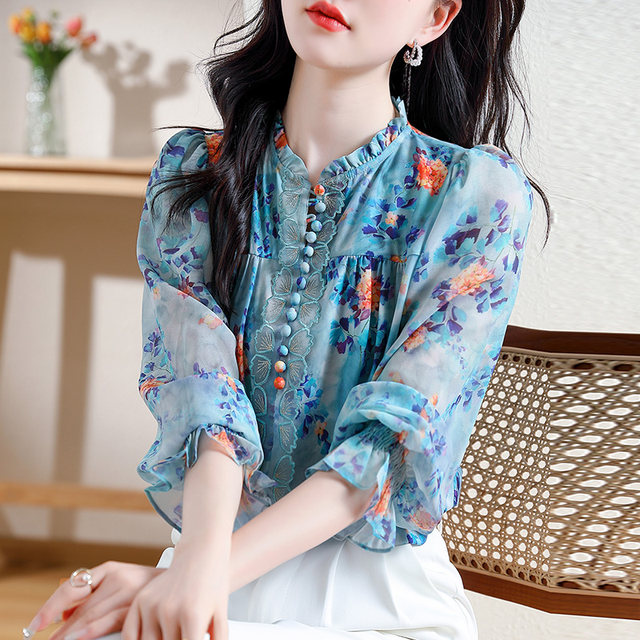 Chic and beautiful shirt silk women's long-sleeved spring and summer new age-reducing beautiful small shirt French floral chiffon top