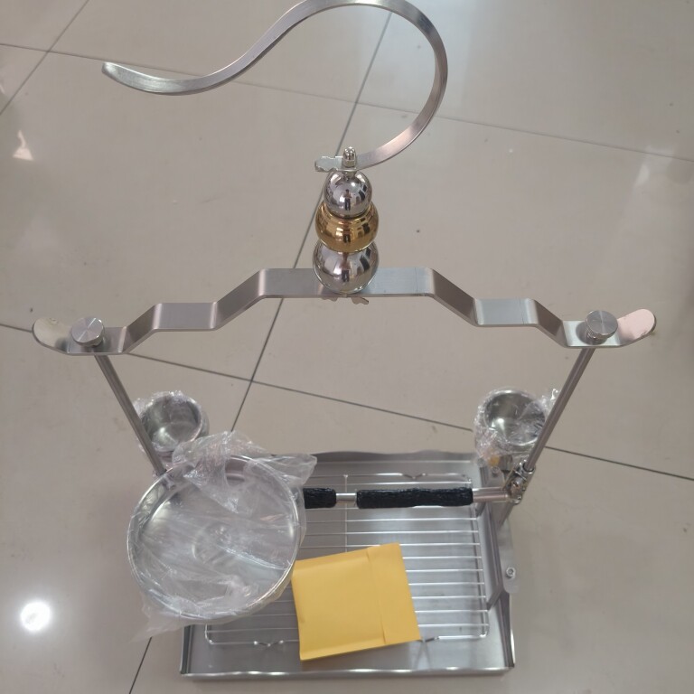 雀鸣伯劳站架