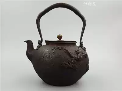 Already Longwen Tang made a relief cloud dragon pattern old iron pot (Japanese traditional repair traces without leakage)