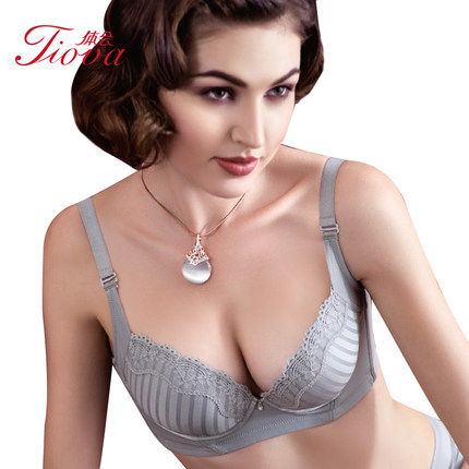 Experience underwear counter stripe small chest, thick cup, thin upper and thick lower super convergency-adjusted bra BS1051