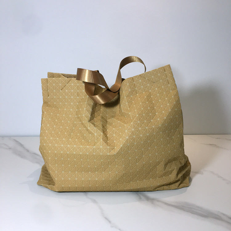New Diamond-Patterned Single-Shoulder Tote Bag for Men, Large-Capacity Commuter Handbag, Shopping Bag, Women's Bag, Couple's Bag