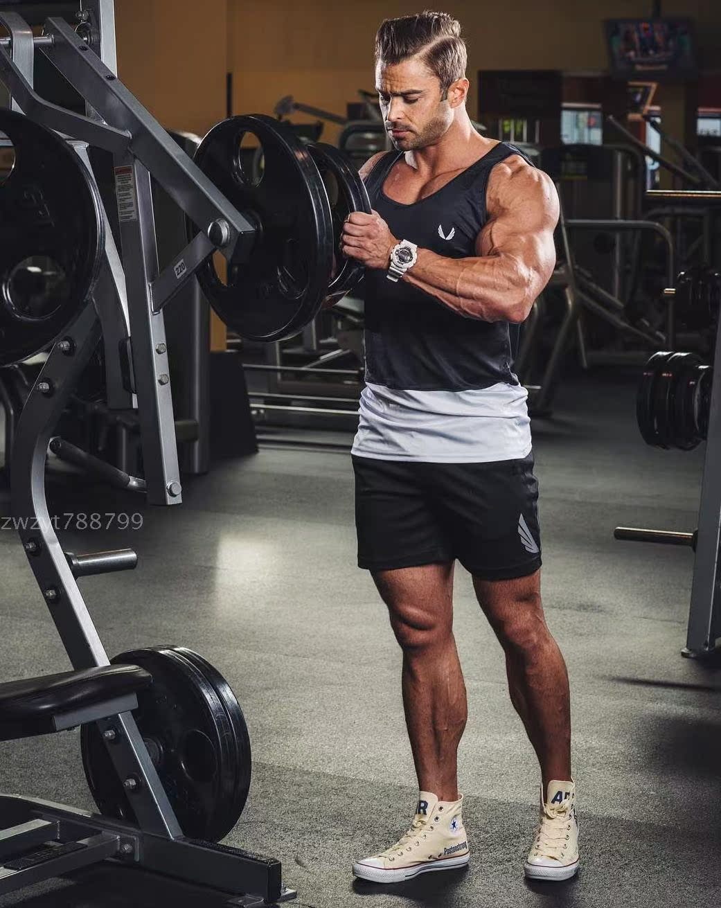 Nhanh chóng làm khô quần short thể thao nam mùa hè tập thể dục brothers squat kích thước lớn ba quần cơ bắp mỏng thoáng khí chạy quần short quần adidas 3 sọc