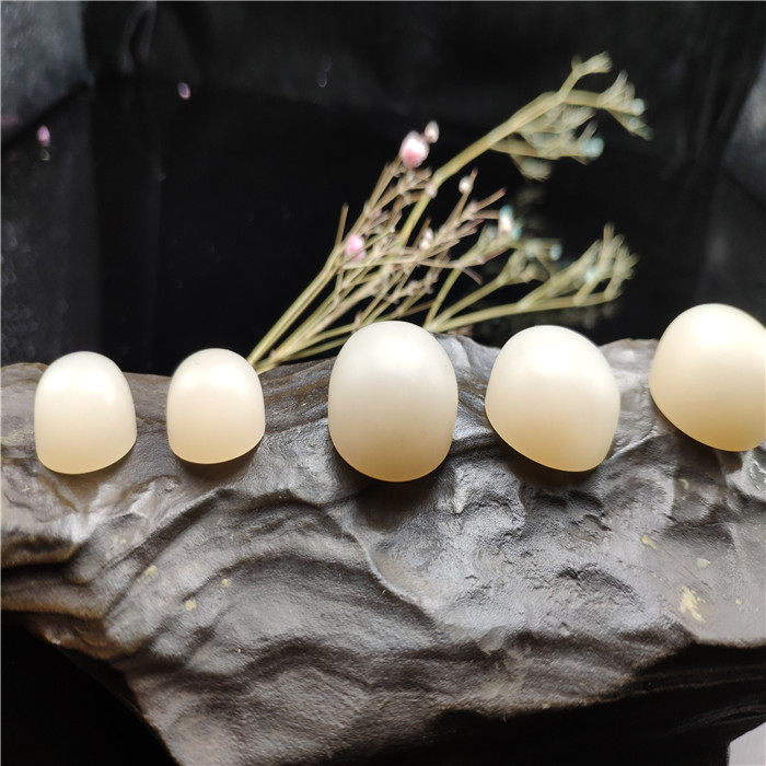 (Leaning on Yucuoxiang) Hetian jade lotus root flour, steel plate old material, high-fat round egg noodles