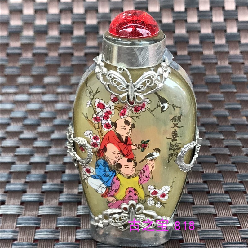 Handmade snuff bottle interior painting features ethnic style craft decoration nostalgic antique antique collection old object glass pot