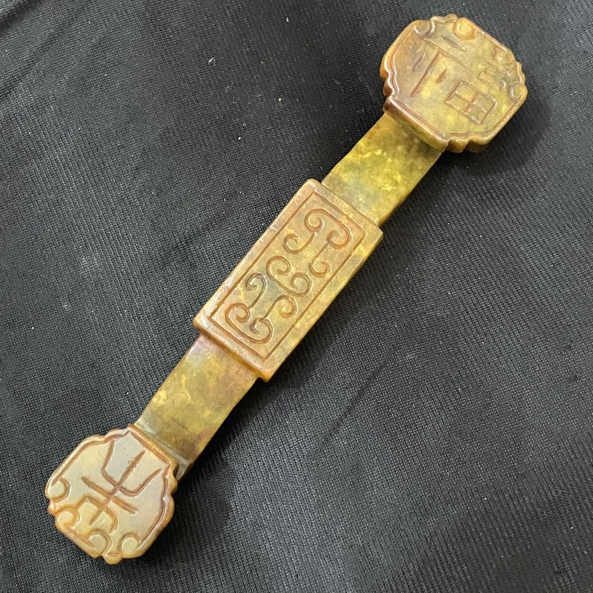 Old Xiu jade carved pendant jade sculpted classical handicraft pendulum with Ruyi jade antique Yupei brand Yubi to play-Taobao