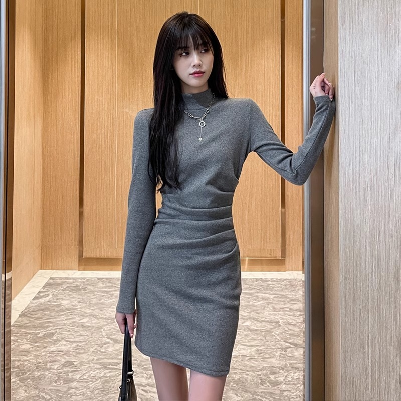 Base Dress for Women, Spring and Autumn 2025 New Style, Paired with a Coat, Black Bodycon Skirt, Inner Dress, Slim-Fit Knit Skirt