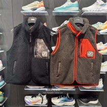 2023 new winter Li Ning mens jacket anti-Wu BADFIVE plus velvet warm loose knitted vest AMDT025