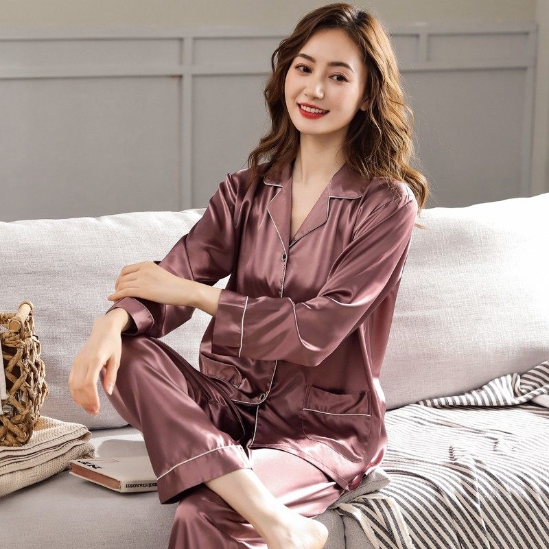 High-End Silk Pajamas for Women 2026 New Style Home Wear Imitation Silk Middle-Aged Mom Summer Ice Silk Two-Piece Set