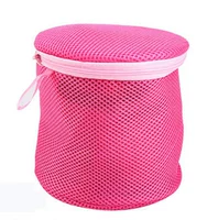 Розовая красная цилиндрическая форма