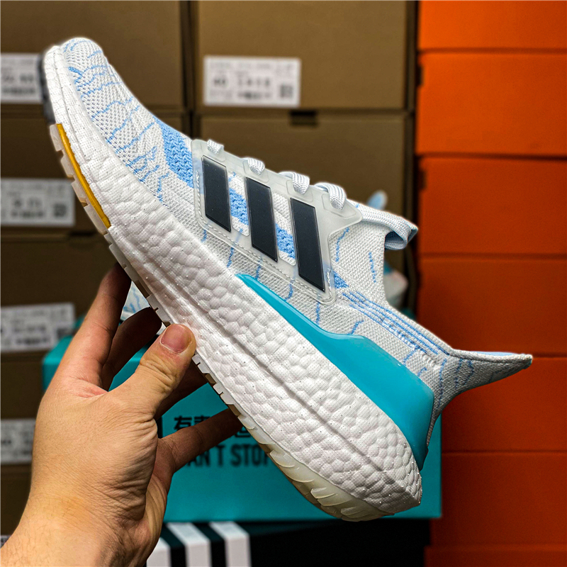 【Direct Shipping from Physical Store】Top Ten Famous Brands Ultraboots Popcorn Soft-Soled Shoes Men's Sports Casual Shoes Women's Shoes 【Direct Shipping from Physical Store】Top Ten Famous Brands Ultraboots Popcorn Soft-Soled Shoes Men's Sports Casual Shoes Women's Shoes