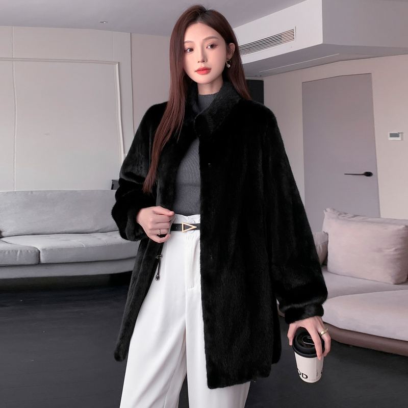 2026 New Mink Mid-Length Fur Coat with Stand Collar, Fashionable Imported Velvet Purple Label Short Style