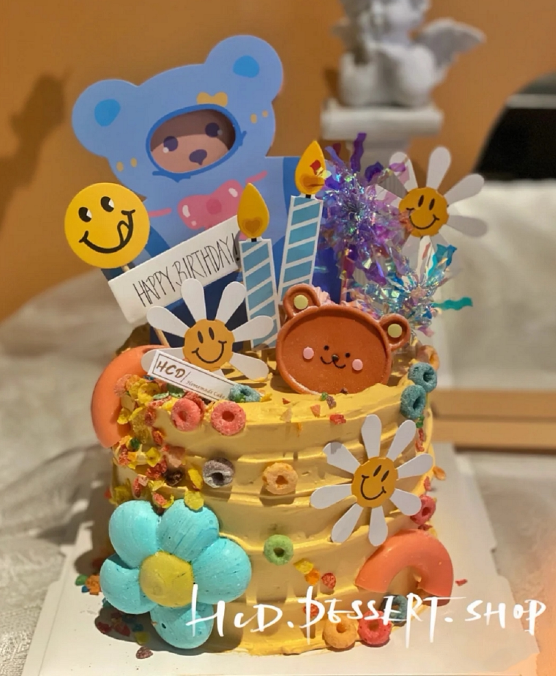 Internet celebrity Korean cartoon bear candle birthday cake decoration decoration antique color Bao's fruit cereal ring