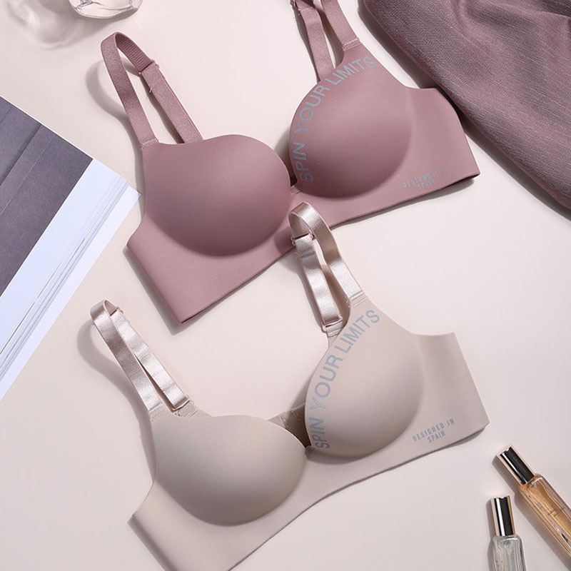 Anti-drooping untractable underwear Female small breasts gathered to receive the secondary milk light without a steel ring One-piece lingerie suit