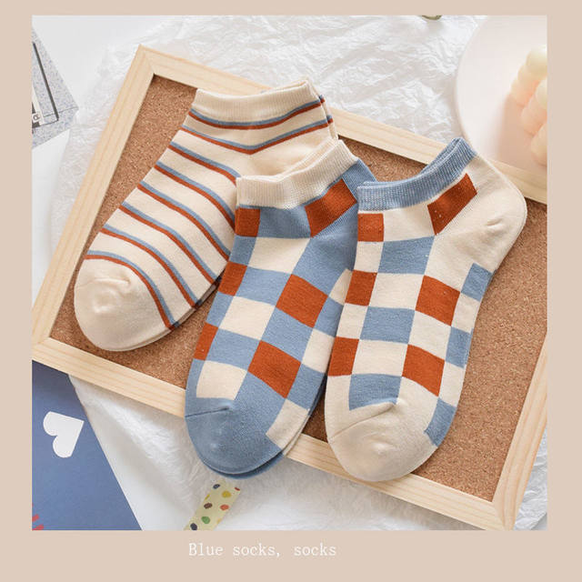 ຖົງຕີນສີຟ້າ plaid ແມ່ຍິງ socks ສະບັບພາສາເກົາຫຼີ summer ເຮືອບາງ socks ນັກສຶກສາປາກຕື້ນ ins trendy ຕ່ໍາແອວຊາວຍີ່ປຸ່ນອິນເຕີເນັດ