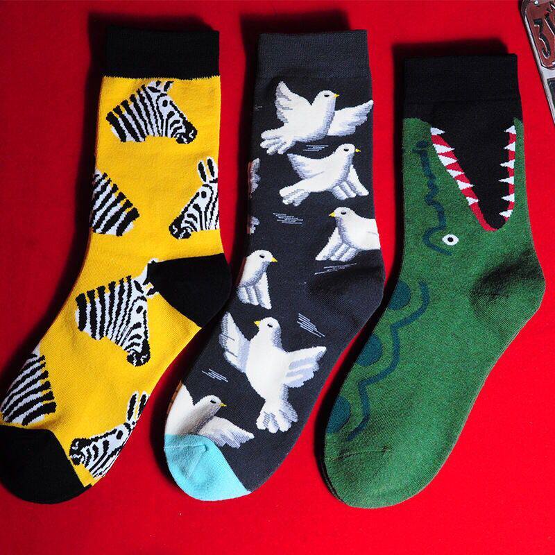 European and American Tide brand ins couple funny Harajuku style socks Korean version of college style socks street shoot men and women skates socks