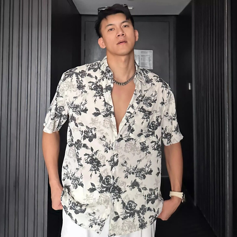 Summer Thin Ice Silk Breathable Hawaiian Vacation Floral Shirt Men's Loose Cool Drape Full-Print Short-Sleeved Shirt Summer Thin Ice Silk Breathable Hawaiian Vacation Floral Shirt Men's Loose Cool Drape Full-Print Short-Sleeved Shirt