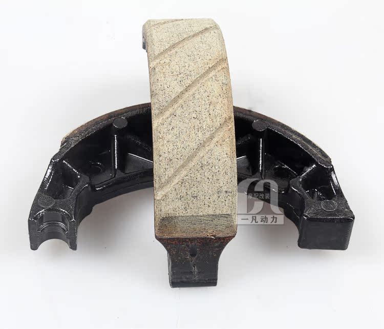 Lei Shi chỉnh sửa làn da phanh Fans RSZ Qiaoge S5 mát mẻ lạ lùng WISP cháy Đại bàng xe chơi để làm phim - Pad phanh má phanh xe wave