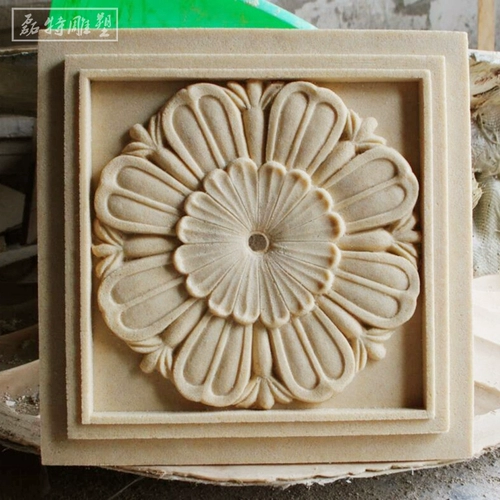 Облегчение песчаника в европейском стиле цветочной доски Внешняя стена распыление на открытом воздухе.