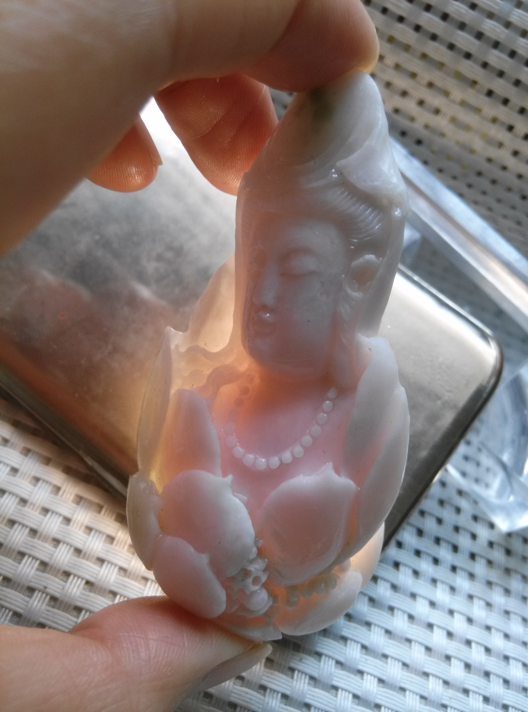 Dushan jade hibiscus red pink lotus Guanyin Bodhisattva's life Buddha guardian god Guanyin pendant hand-carved pendant