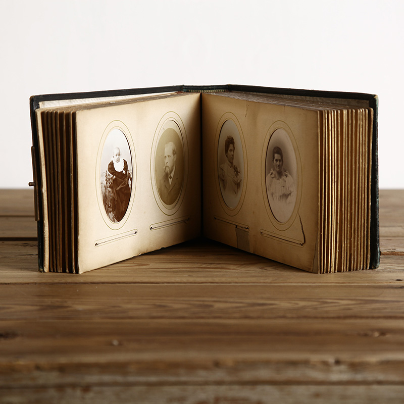 Around 1900 vintage antique portrait collection Old comic book 96 aristocratic portrait boutique Western collections