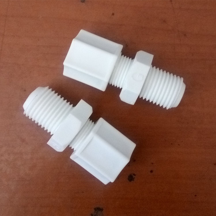 PP塑料快拧卡套接头四氟管外螺纹直通接头1分2分G1／81／4-&phi;6