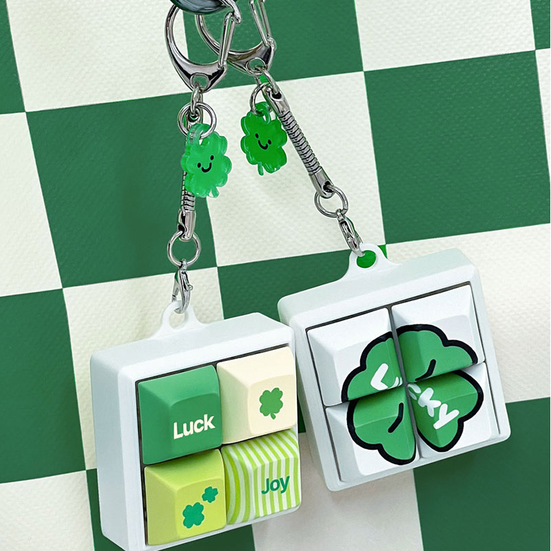 Korean Clover-Shaped Keyboard with High Aesthetic Keycaps, Replaceable Keyboard Caps, Keychain, Stress-Relief Pendant