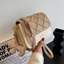 Delicate Goddess ~ Beautifully Gesture 2022 Latticed Lady Bag ADVANCED SENSE MAGNETIC BUTTON DESIGN WITH PENDANT