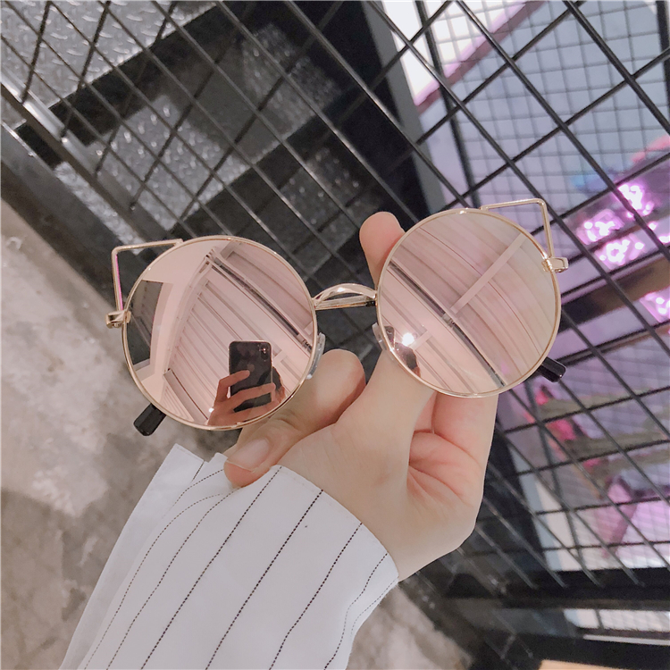 Retro Ins Sunglasses Women's Fashion Models New Cat Ears Cute Nets Red Sunglasses Women's Little Face Holiday Street Flavored