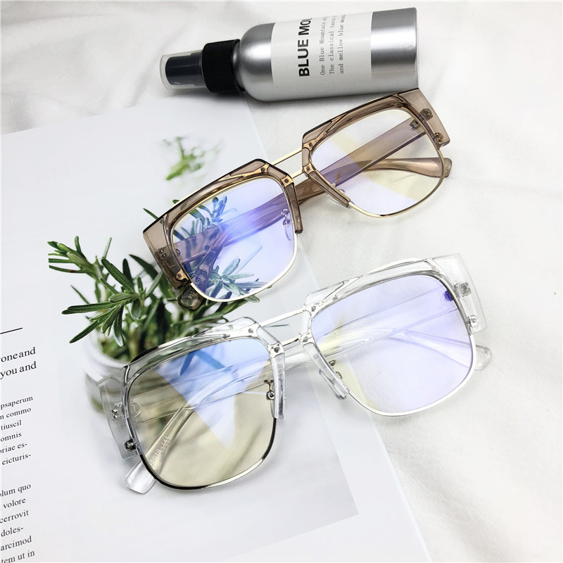 Hộp mới là kim loại mỏng và mỏng có thể được trang bị kính cận thị Nữ hoàng sao Ruichang kính cá nhân ảnh thủy triều tròng kính siêu mỏng 1.76