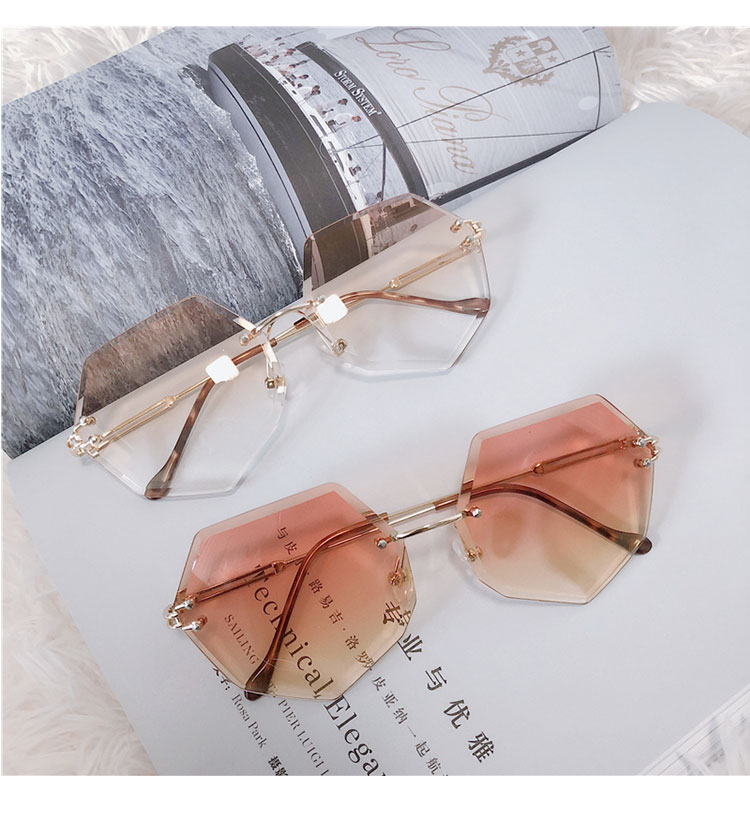 Net red street shot kính mát nữ 2018 mới của Hàn Quốc phiên bản của thủy triều retro Harajuku phong cách sunglasses gradient màu bảo vệ UV