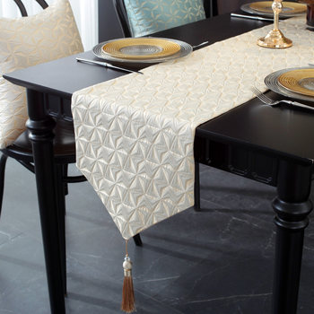 Table flag light luxury high-end dining table tablecloth middle strip coffee table cover nordic american style high-end table flag french style Table flag light luxury high-end dining table tablecloth middle strip coffee table cover nordic american style high-end table flag french style