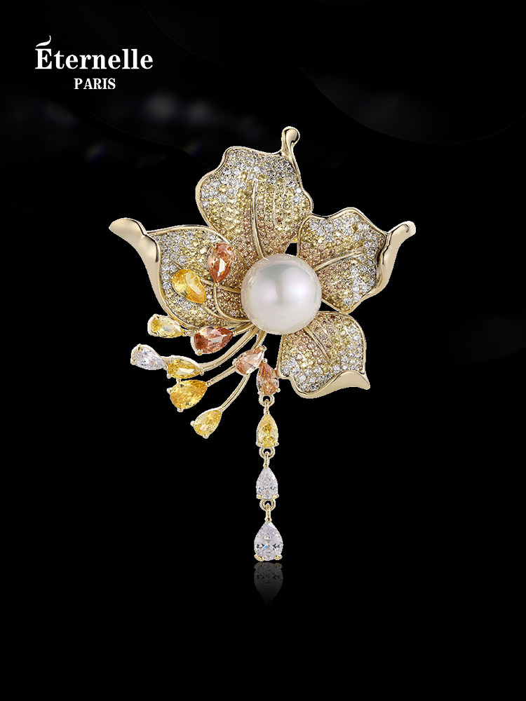 French Eternelle High-End Brooch for Women, Niche Design, Light Luxury Corsage, Elegant Flower Collar Pin, Birthday Gift