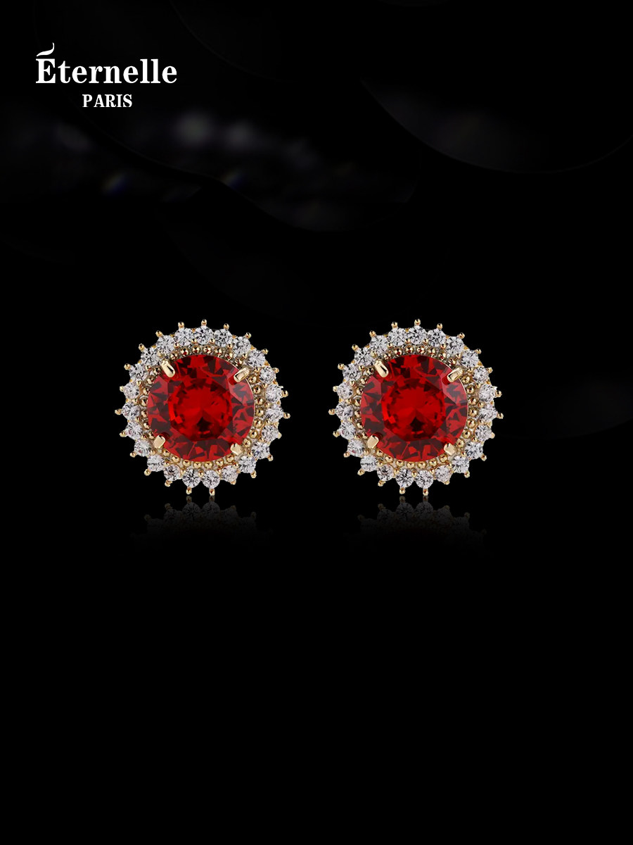 French Eternelle Original Design Earrings 2025 New Niche High-End Earrings Small Chanel-Style Studs