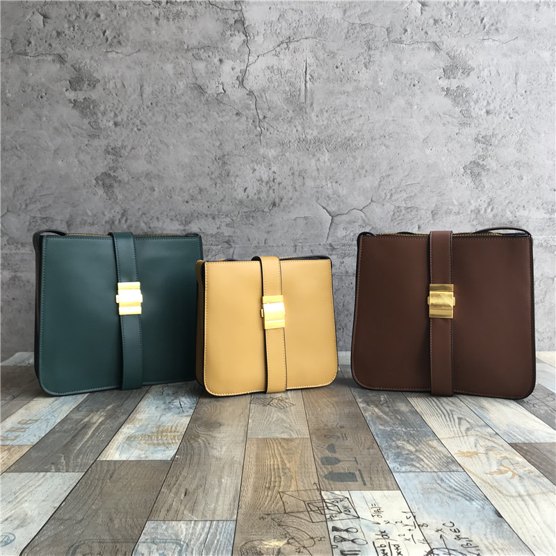 Bag women's foreign trade export cut standard surplus single Hong Kong style retro fashion all-match casual messenger bag messenger bag shoulder bag