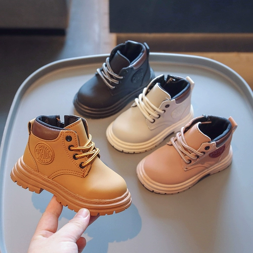 Martens, детские универсальные модные короткие сапоги в английском стиле подходит для мужчин и женщин, в британском стиле, средней длины, 2024 года, мягкая подошва