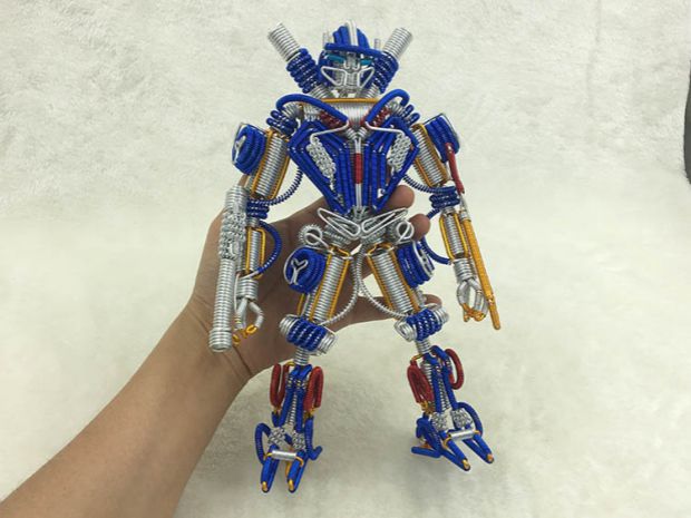 [Qing Tianzhu] dây nhôm thủ công hornet biến áp mô hình robot trang trí nhà sáng tạo trang trí - Gundam / Mech Model / Robot / Transformers mô hình gundam rẻ	
