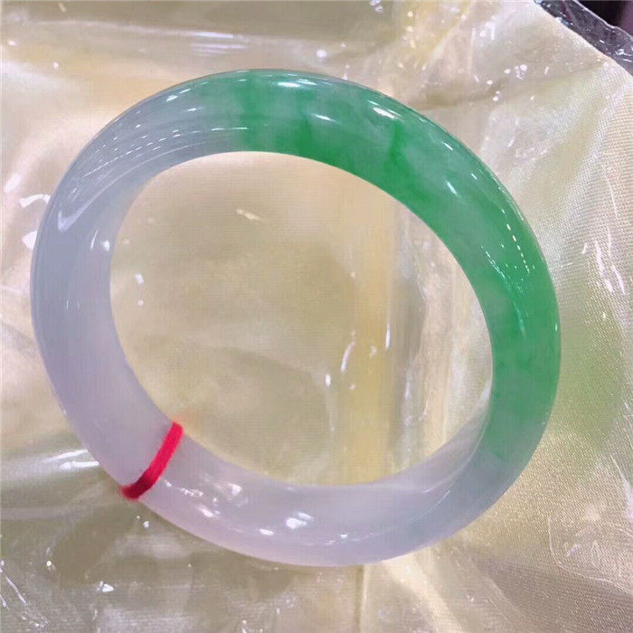 Myanmar natural old pit a goods jade jade bracelet ice species lilac floating green flower spring color jade bracelet delicate and smooth KF062