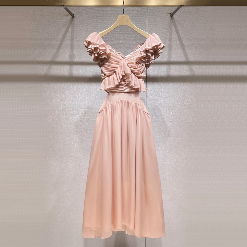 Waist-Cinching Dress 2026 Summer New Style Heavy-Duty Ruffle Lace Patchwork Waist-Slimming Vacation Style Long Dress Waist-Cinching Dress 2026 Summer New Style Heavy-Duty Ruffle Lace Patchwork Waist-Slimming Vacation Style Long Dress