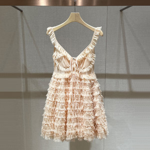 Elegant Petite Dress 2026 Summer New French Style Cake Dress Lace Ruffle Strap Dress