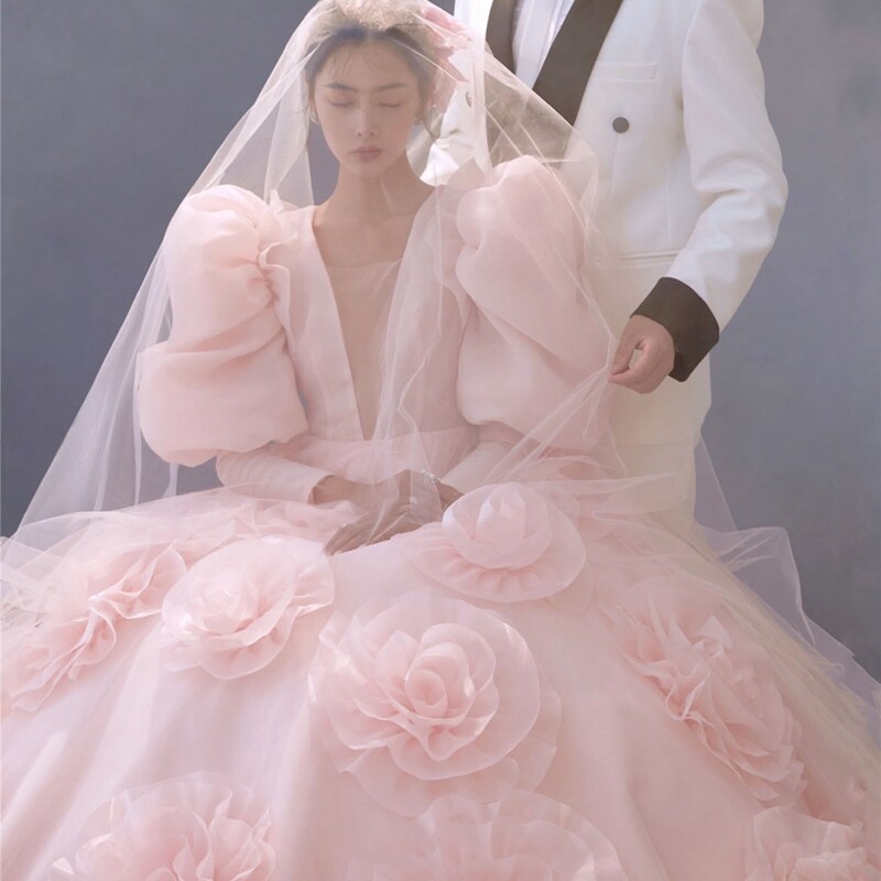 2021 new photo studio theme clothing Korean style wedding photography couple photo puff sleeves photo tutu skirt color yarn
