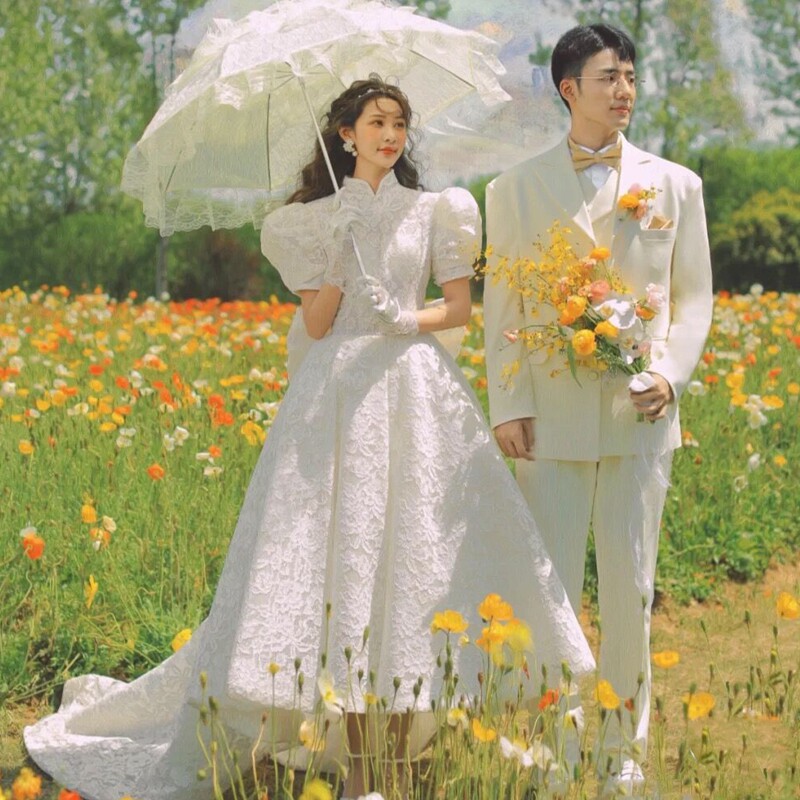 Photo Studio Theme Photo Costume Couple Photo Location Travel Photography French Oil Painting Style Retro White Lace Wedding Dress