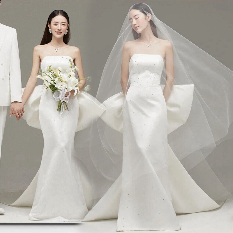 New photo studio Korean style minimalist theme clothing light and shadow wedding photo couple photo photo satin photography dress