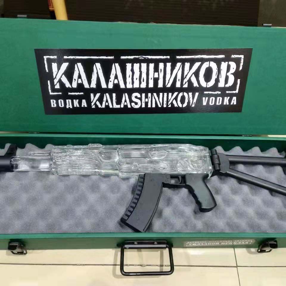 Imported Russian vodka art wine bottle AK47 submachine gun styled gift wood box vodka liquor