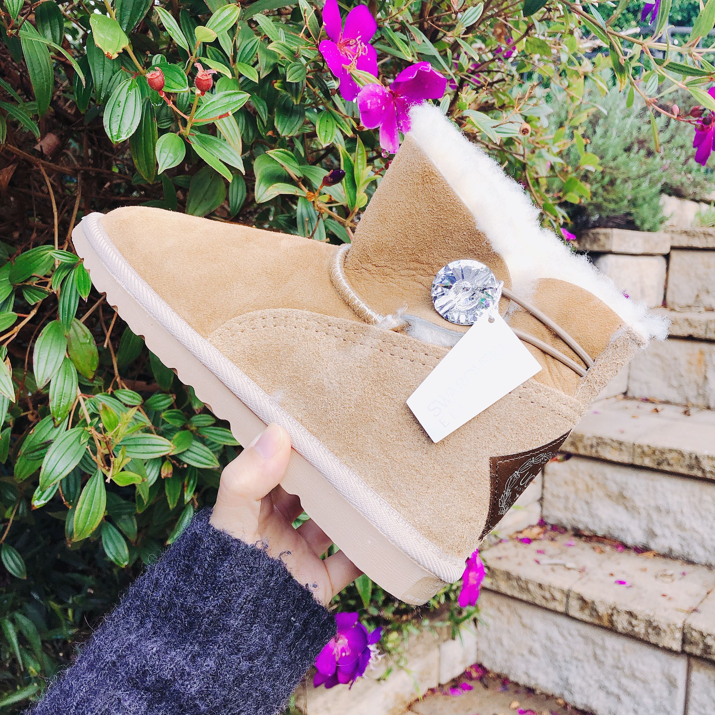 Australian native snow boots break the code at a loss and throw sheepskin and wool together by air direct mail