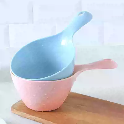 Plastic water scoop kitchen water spoon water scoop baby shampoo Cup home baby baby bath bath scoop wash head scoop