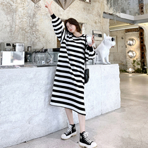 Korean version of maternity wear autumn coat fashion loose size medium length sweater casual striped dress autumn and winter