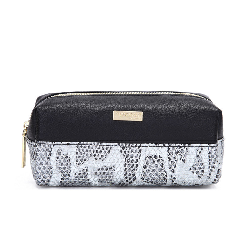 Personality black and white snake scramble handbag female European and American fashion retro makeup bag small carry bag