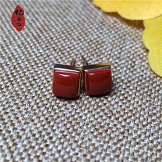 Серьги 忆南红原矿南红玛瑙凉山九口铁皮包浆鸡血红方形耳钉18k玫瑰金镶