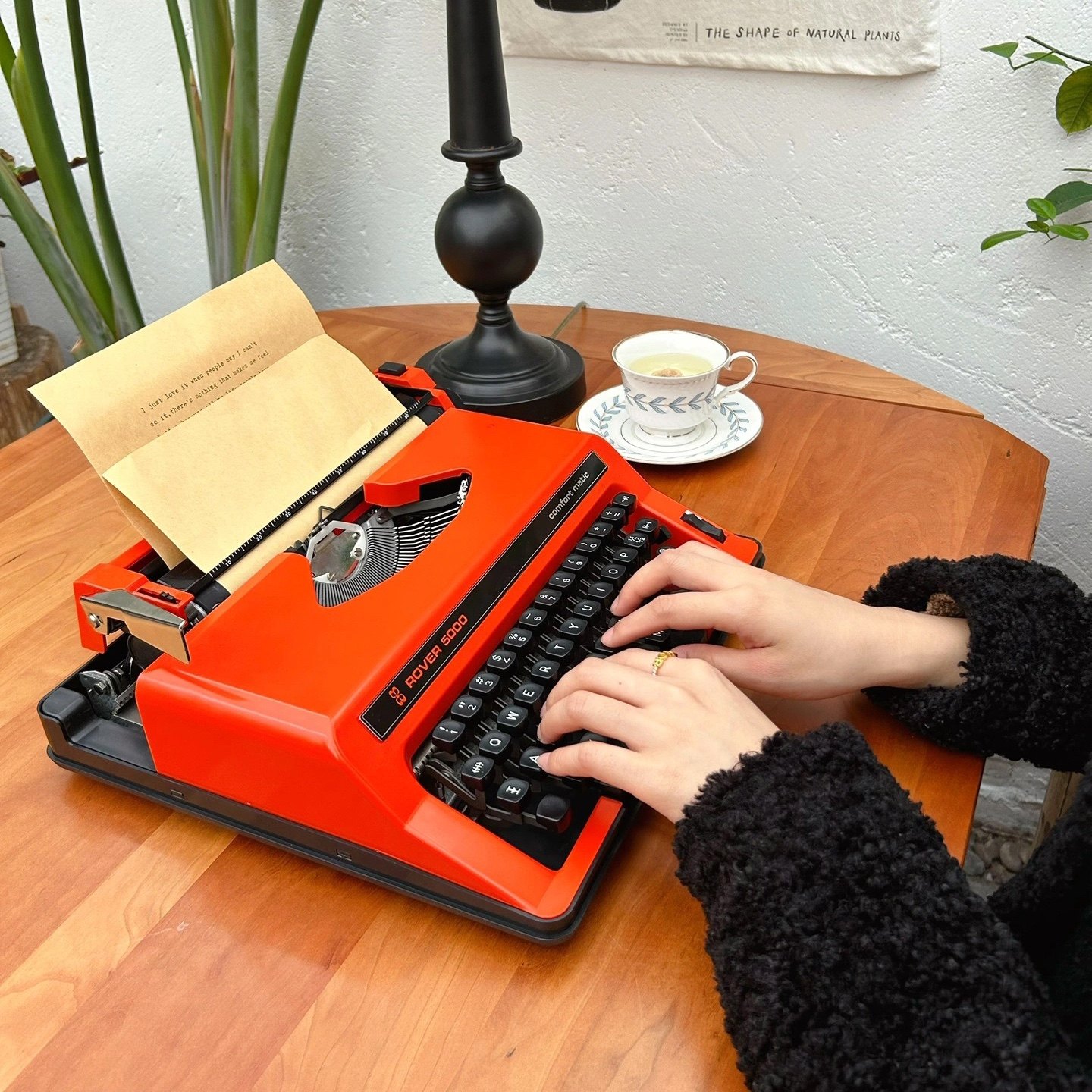 Popular Italian ROVER mechanical vintage typewriter retro English 1980S normal use Children's Day gift